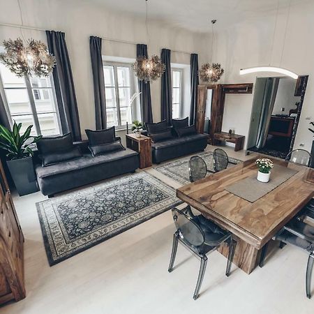 Feel Ljubljana Centre Apartment ภายนอก รูปภาพ