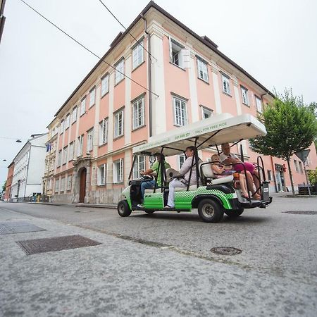 Feel Ljubljana Centre Apartment ภายนอก รูปภาพ
