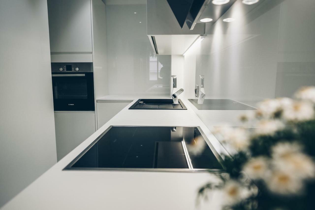 Feel Ljubljana Centre Apartment ภายนอก รูปภาพ