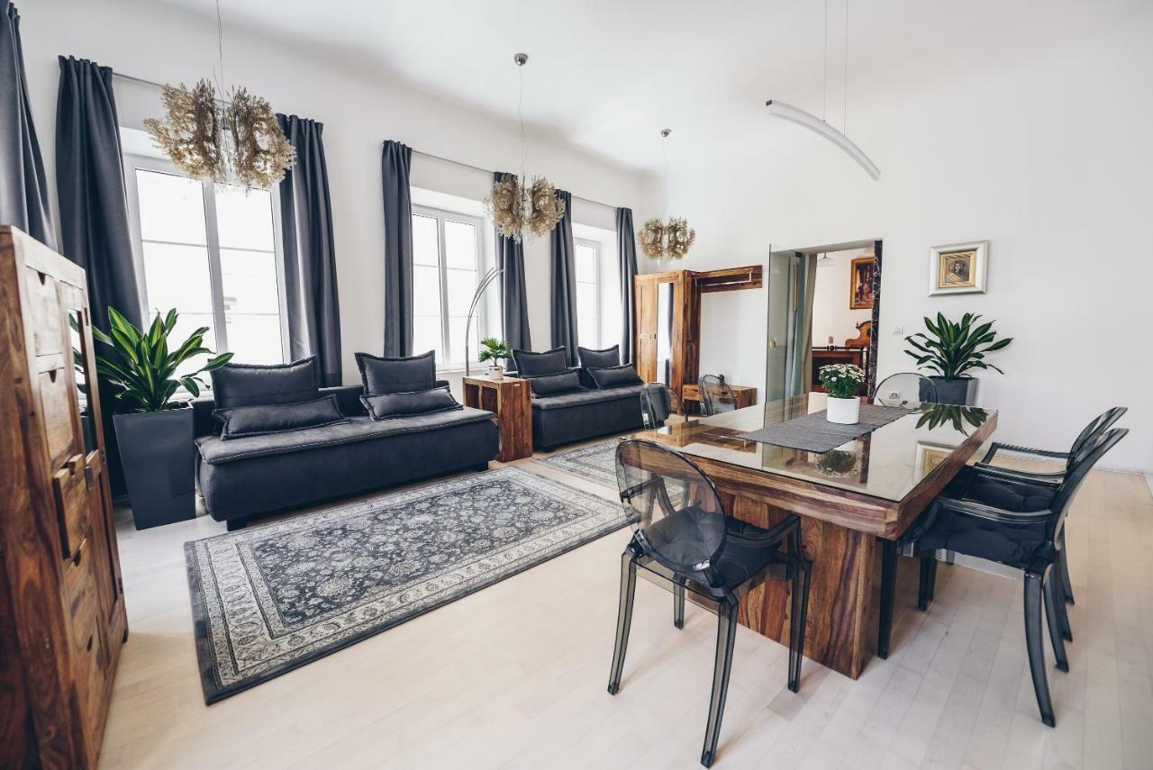 Feel Ljubljana Centre Apartment ภายนอก รูปภาพ